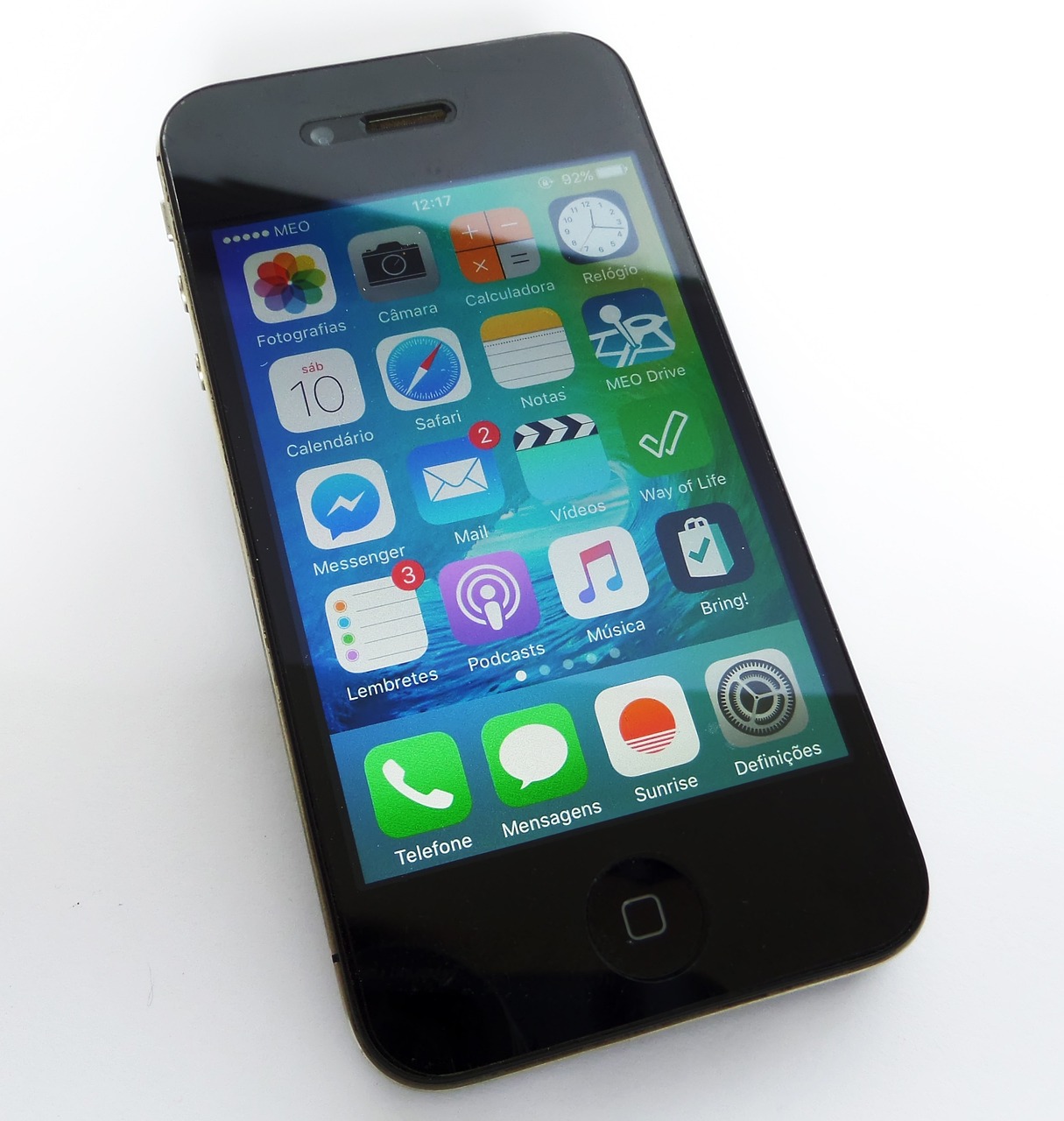 苹果商店崩了 iPhone16预售引抢购潮