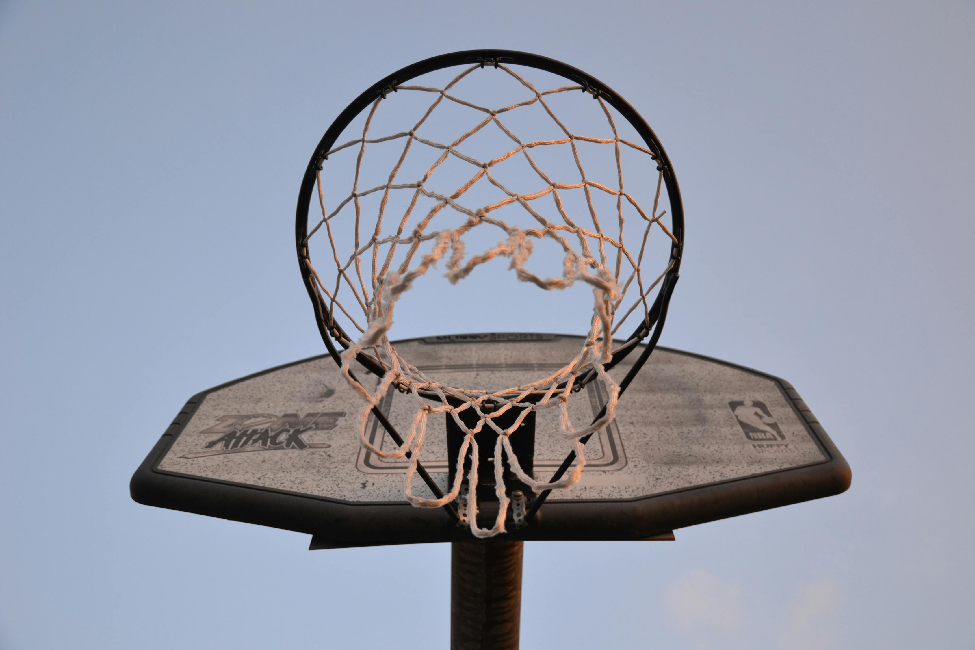 勇士与马刺的篮球对决，一场技术与激情的较量——NBA赛场上的一道亮丽风景线