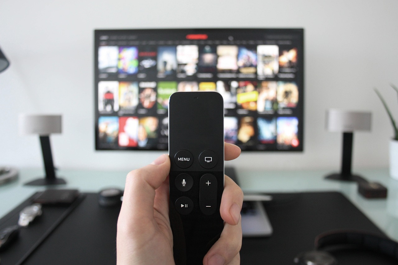 奇异果TV电视版，家庭娱乐新纪元，智能电视的革命性升级