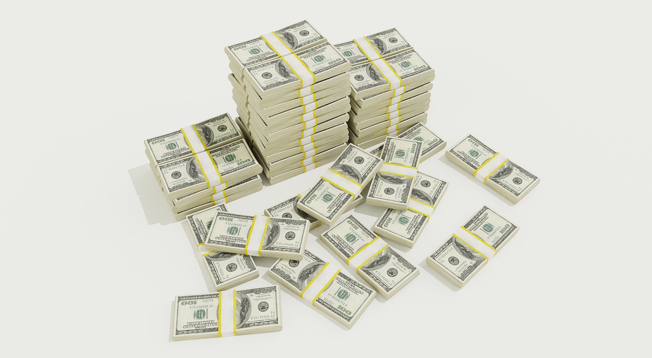 招商银行人均薪酬降至60万元以内，银行业薪酬调整背后的深层逻辑